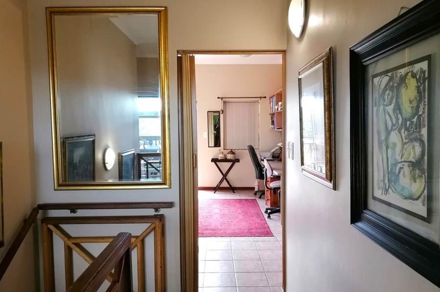 5 Bedroom Property for Sale in Stilbaai Wes Western Cape